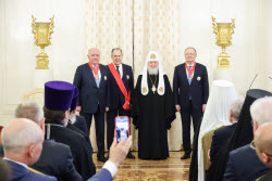 (+VIDEO) Russian Foreign Minister Lavrov hosts Easter reception