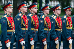 (+ВИДЕО) Союз театральных деятелей РФ возложил цветы к Могиле Неизвестного Солдата