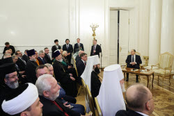 Russian Foreign Minister Lavrov hosts Easter reception