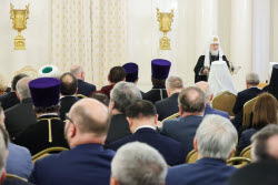 Russian Foreign Minister Lavrov hosts Easter reception