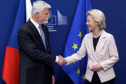 EU Commission President von der Leyen meets Czech President Pavel in Belgium