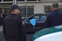 В Мехико неизвестные застрелили двух сотрудников мэрии