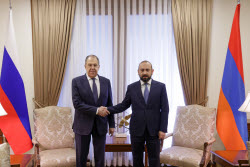 Foreign ministers of Russia and Armenia meet in Yerevan