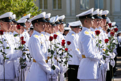 Последний звонок в Нахимовском училище в Севастополе