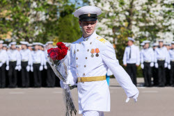 Последний звонок в Нахимовском училище в Севастополе