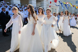 Последний звонок в Нахимовском училище в Севастополе