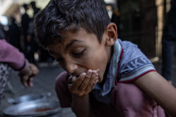 Gazans face hunger as charity kitchens run out of stock