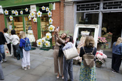 Цветочный фестиваль Chelsea in Bloom на западе Лондона