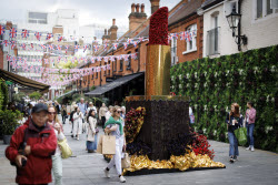 Цветочный фестиваль Chelsea in Bloom на западе Лондона