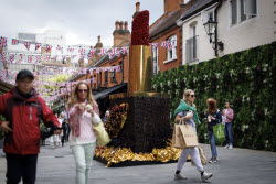 Цветочный фестиваль Chelsea in Bloom на западе Лондона