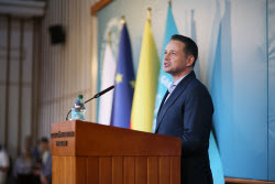 Кандидат на пост президента Польши Рафал Тшасковский выступил перед студентами в Варшавской школе экономики