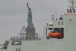 Неделя флота США стартовала в Нью-Йорке