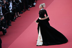 78eme Festival International Du Film De Cannes. MontÃƒÂ©E Des Marches Du Film The History Of Sound. ARNAL