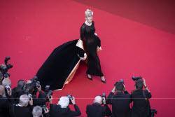 78eme Festival International Du Film De Cannes. MontÃƒÂ©E Des Marches Du Film The History Of Sound Vues Depuis Le Toit Du Palais