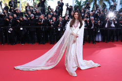 Cannes - The History Of Sound Screening JD