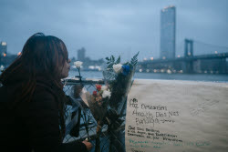 New York City Mayor holds vigil for vicitms of Mexican naval ship accident