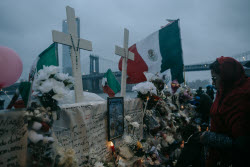 New York City Mayor holds vigil for vicitms of Mexican naval ship accident