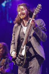 Певец Hozier выступил на музыкальном фестивале Estereo Picnic в Боготе