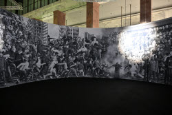 Французский художник JR представил фотовыставку "Who Are You, Naples?" в Неаполе