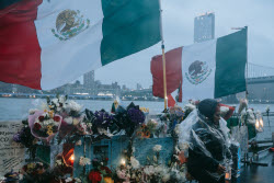 New York City Mayor holds vigil for vicitms of Mexican naval ship accident