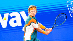 Теннисный турнир ATP 500 в Гамбурге, четвертьфинал: Андрей Рублев (Россия) - Лучано Дардери (Италия) - 6:1, 3:6, 6:3