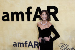 Гала-вечер amfAR в рамках 78-го Каннского кинофестиваля