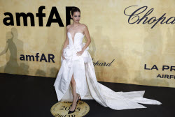 Гала-вечер amfAR в рамках 78-го Каннского кинофестиваля