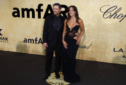 Гала-вечер amfAR в рамках 78-го Каннского кинофестиваля