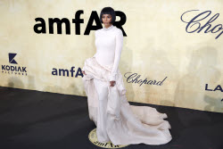 Гала-вечер amfAR в рамках 78-го Каннского кинофестиваля