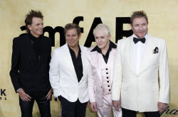 Гала-вечер amfAR в рамках 78-го Каннского кинофестиваля