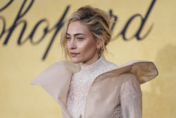 Гала-вечер amfAR в рамках 78-го Каннского кинофестиваля