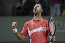 Теннисный турнир Geneva Open, 1/4 финала: Маттео Арнальди (Италия) - Новак Джокович (Сербия) - 4:6, 4:6