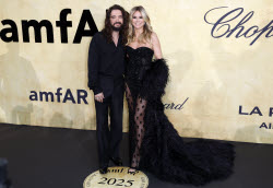 Гала-вечер amfAR в рамках 78-го Каннского кинофестиваля