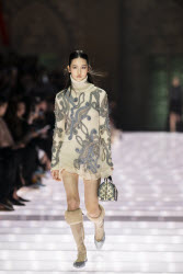 Louis Vuitton Cruise 2026 Runway - Avignon