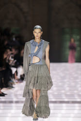 Louis Vuitton Cruise 2026 Runway - Avignon