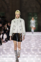 Louis Vuitton Cruise 2026 Runway - Avignon