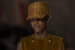 Louis Vuitton Cruise 2026 Runway - Avignon
