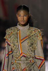 Louis Vuitton Cruise 2026 Runway - Avignon