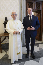 Papa Incontra Rosen Dimitrov Zhelyazkov