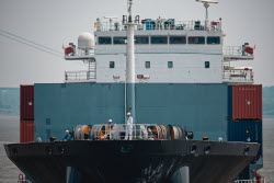 Yangluo port in Wuhan: gateway to the sea