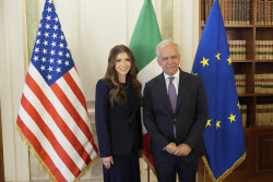 Italy US Noem