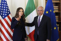 Italy US Noem