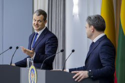 Lithuanian prime minister Gintautas Paluckas visits Moldova