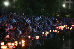 Water lantern festival in Moscow