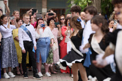 Last Bell ceremony for school leavers in Lugansk