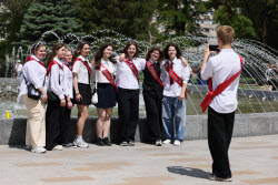 Last Bell ceremony for school leavers in Lugansk
