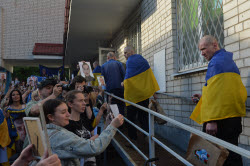 Swapped Ukranian Captives Return Home - Kiev