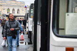Парад и выставка ретро-транспорта в Санкт-Петербурге