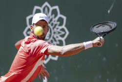 Теннисный турнир Geneva Open, финал: Хуберт Хуркач (Польша) - Новак Джокович (Сербия) - 7:5, 6:7 (2:7), 6:7 (2:7)