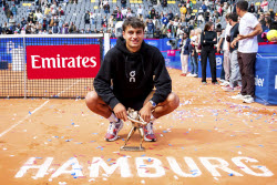Теннисный турнир ATP 500 в Гамбурге, финал: Андрей Рублев (Россия) - Флавио Коболли (Италия) - 2:6, 4:6
